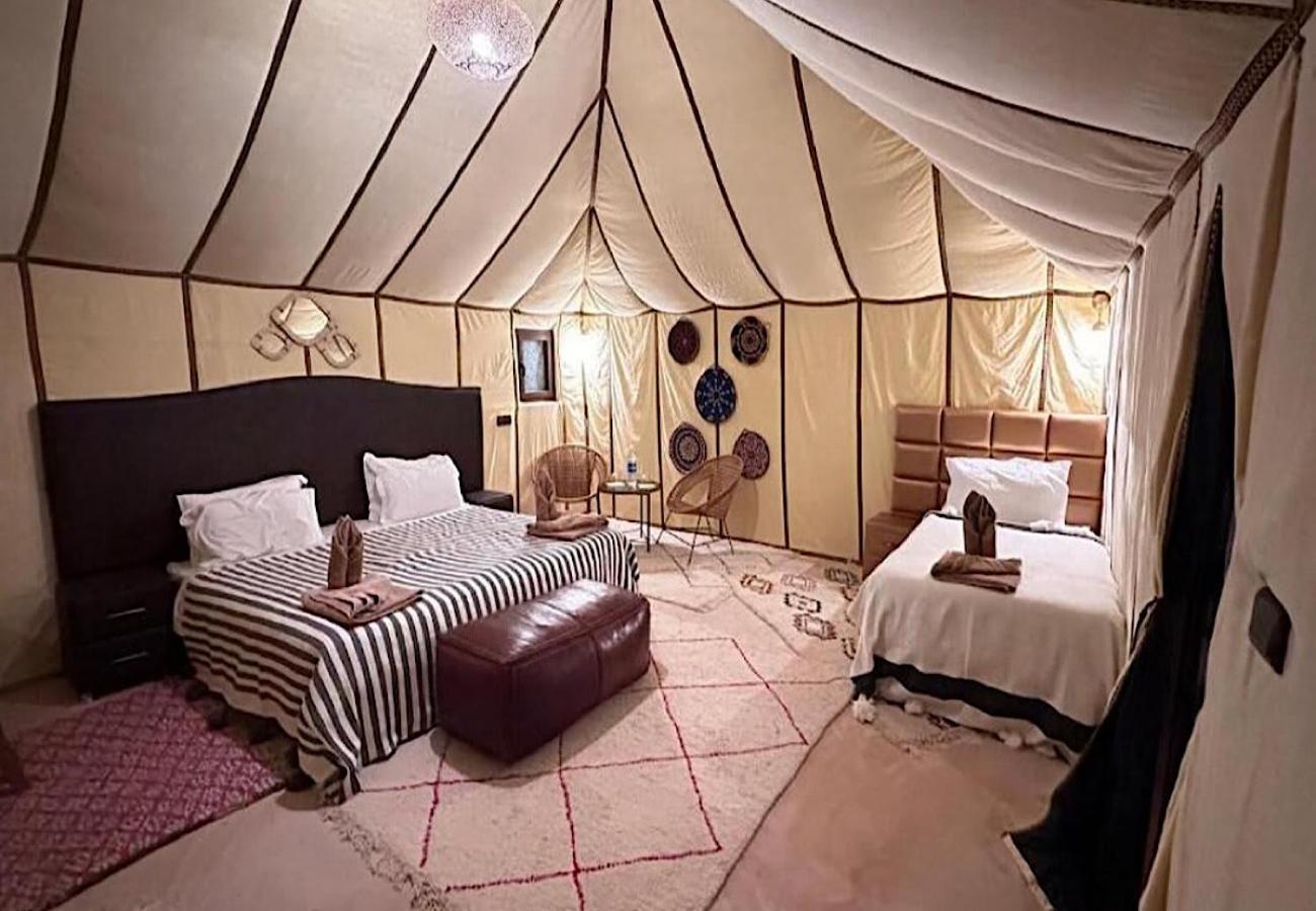 Glossy Camp Campeggio